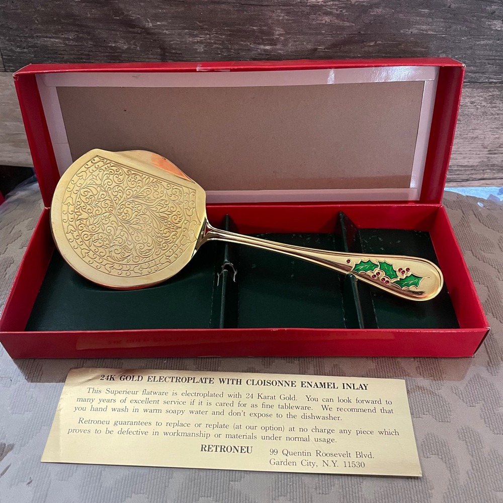 Retroneu 24K Gold Electroplate Pie Cake Server Cloisonne Holly Berry Christmas